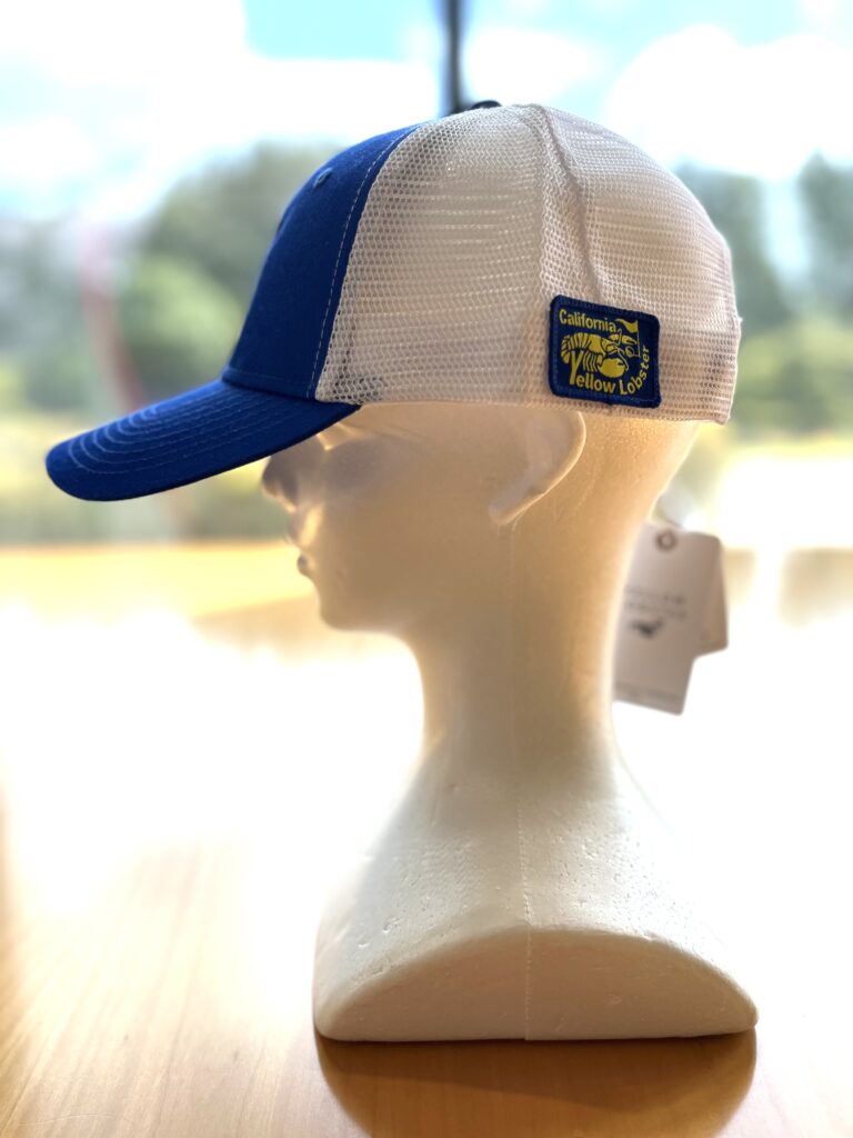 イエローロブスターキャップRoyal×Whiteサイド