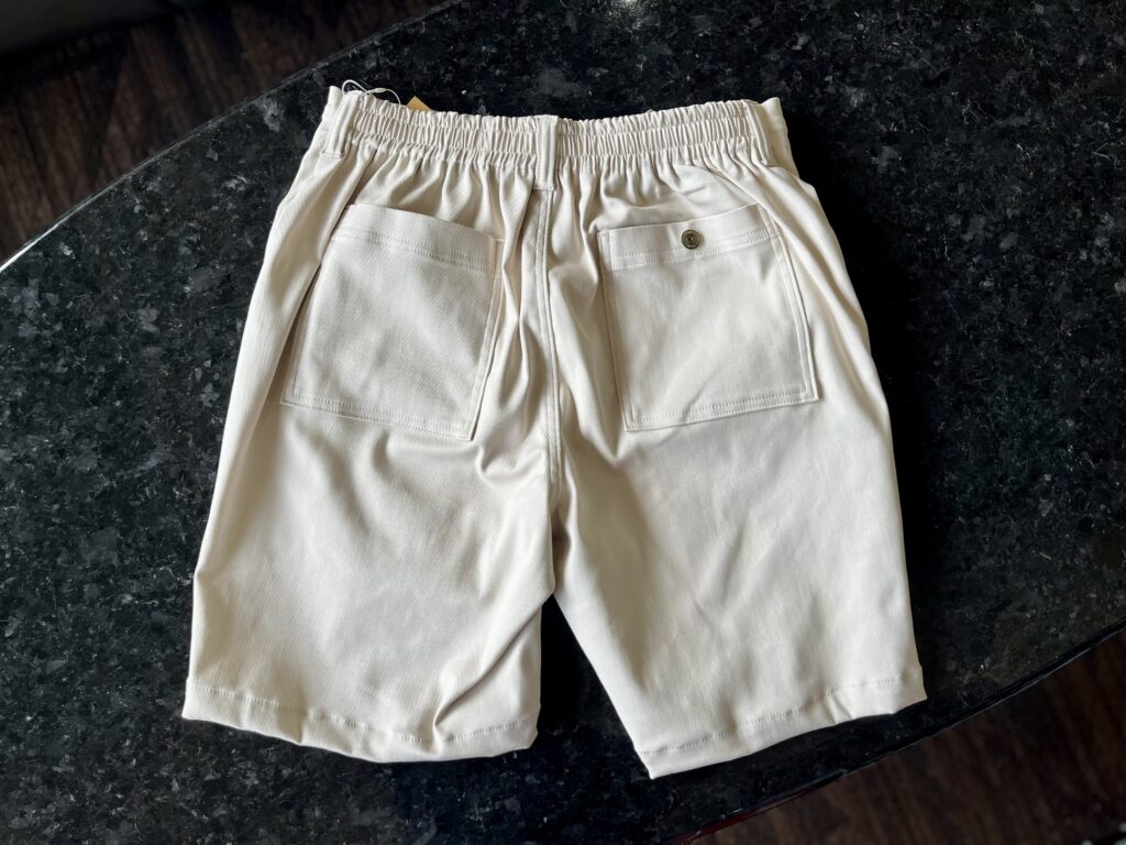 Ocean Pacific/オーシャンパシフィック ゴルフショーツベージュの後ろです。