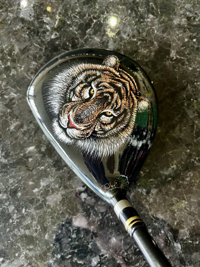 リアルタイガーのゴルフスキンです。