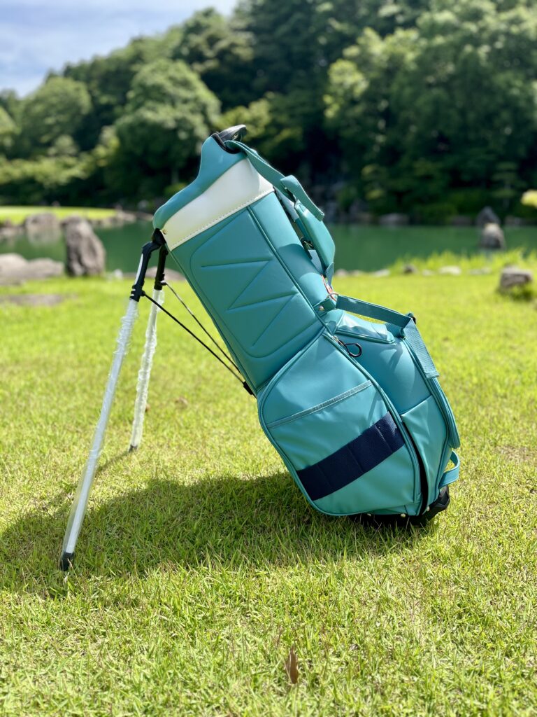 美しいブルーですねー。