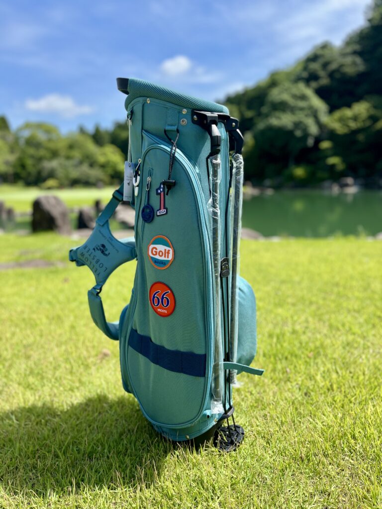 スタンド式ですがしっかりと自立します。