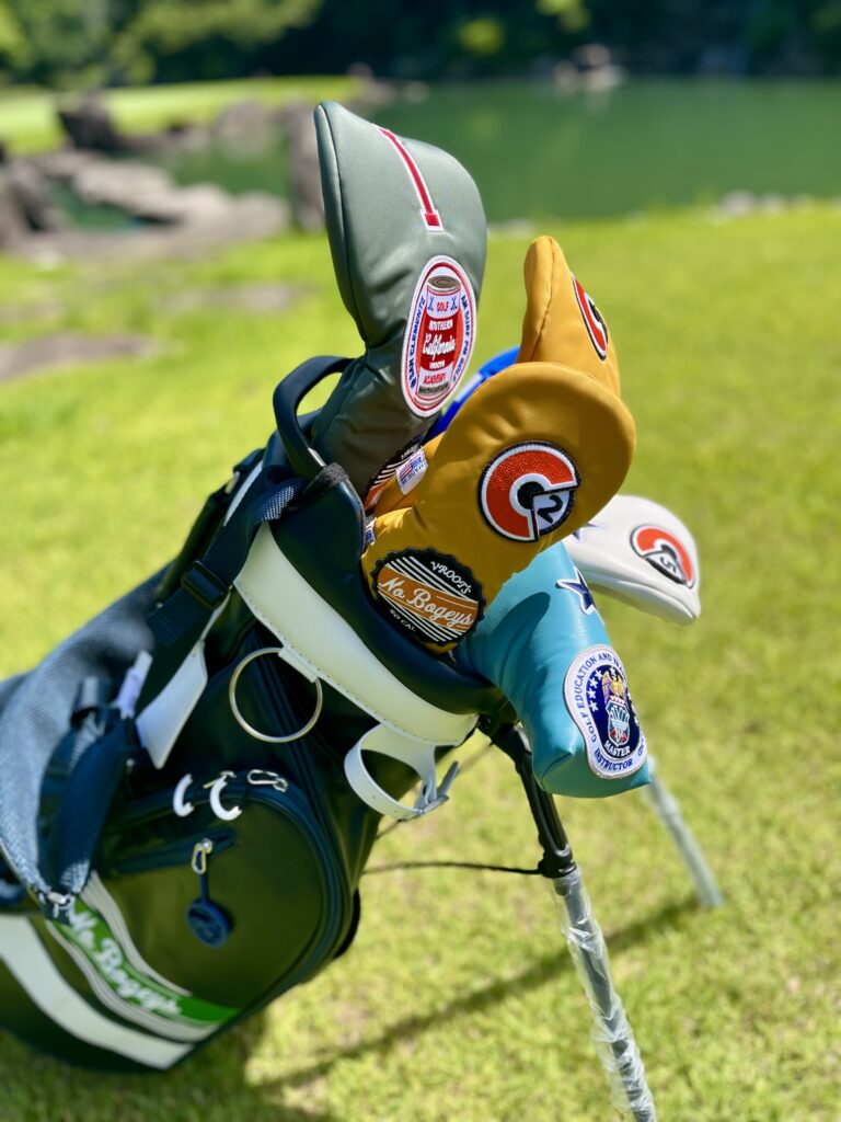 ネイビーなのでヘッドカバーのカラーを選ばず何色でもおしゃれになりますよ!