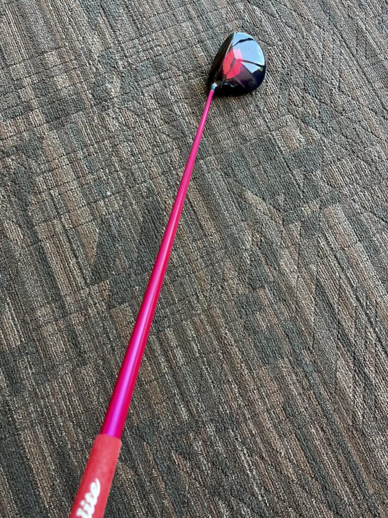 任せるとのことでしたのでシャフトもピンクを貼ってみました。