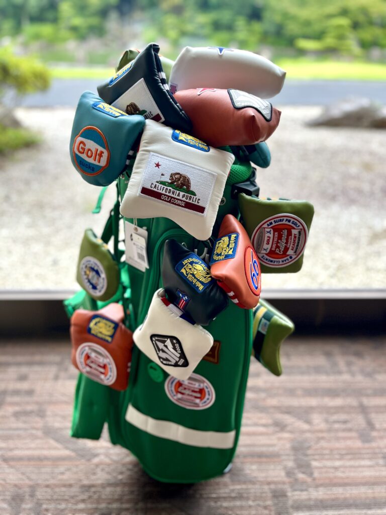 グリーンのキャディバッグに全部くっつけてみました。