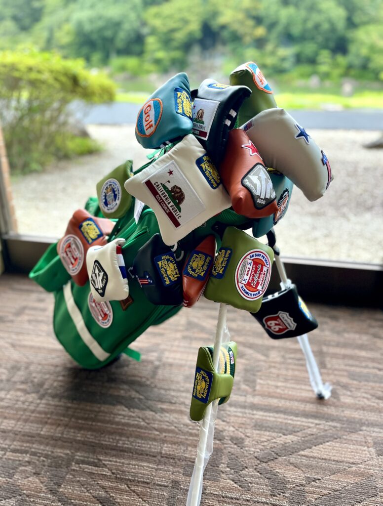 可愛くておしゃれなイエローロブスターのパターカバーをどうぞ！