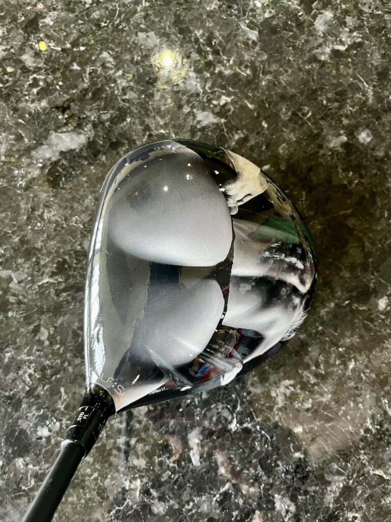 モノクロのヒップデザインです。