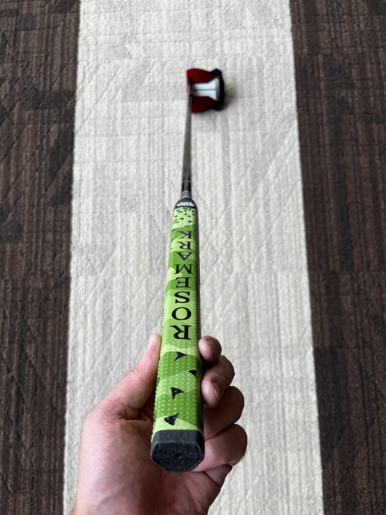 ローズマークパターグリップワイドトップカモです。