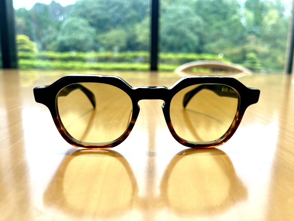 今流行りのウェリントンです。