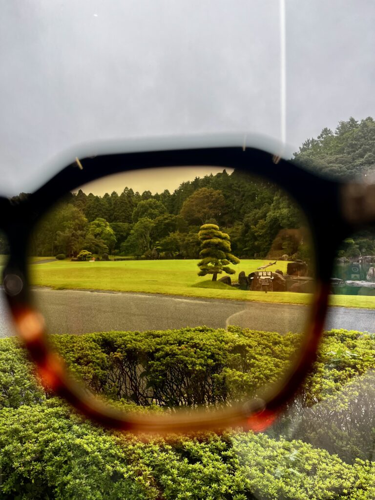 かけると世界が変わります!