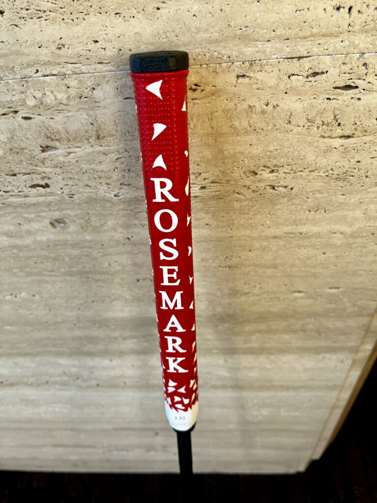 男女を問わず人気のカラーです。