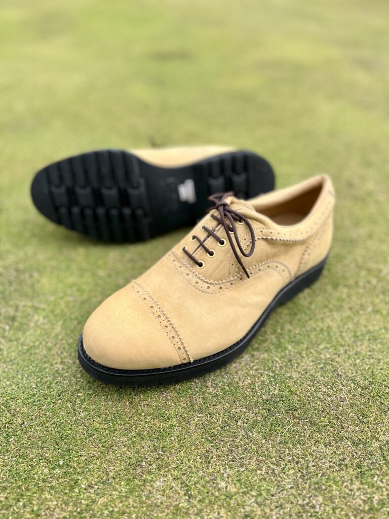 ビブラムソールが軽くて歩き安いです。