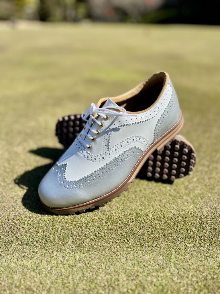 ファイブスリーゴルフ Noble Pro ホワイトシルバーでございます。