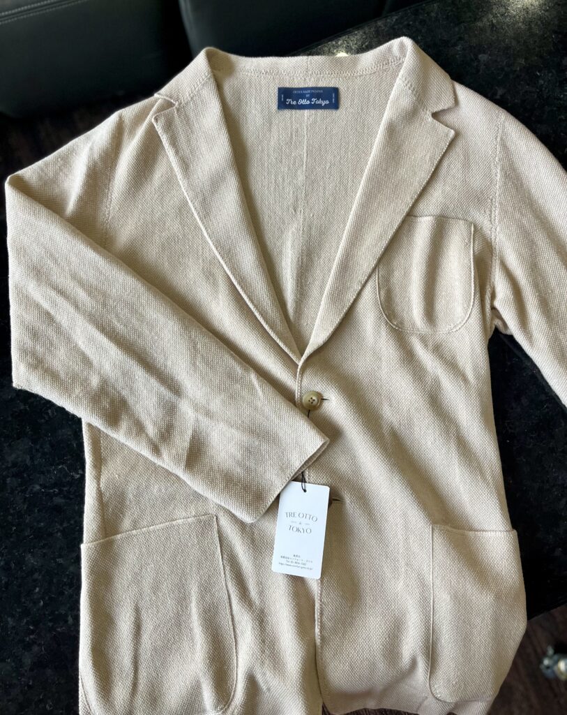 TRE OTTOジャケットSSモデル　ベージュでございます。