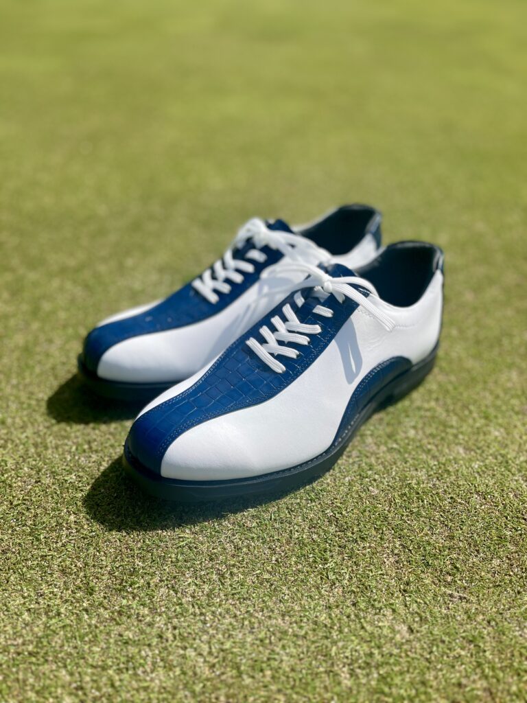 安定のホワイトネイビーでございます。