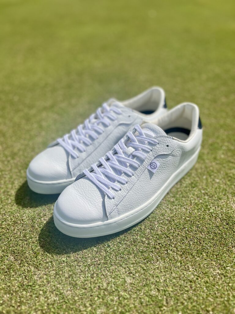 このスニーカーかっこいいんですよ！