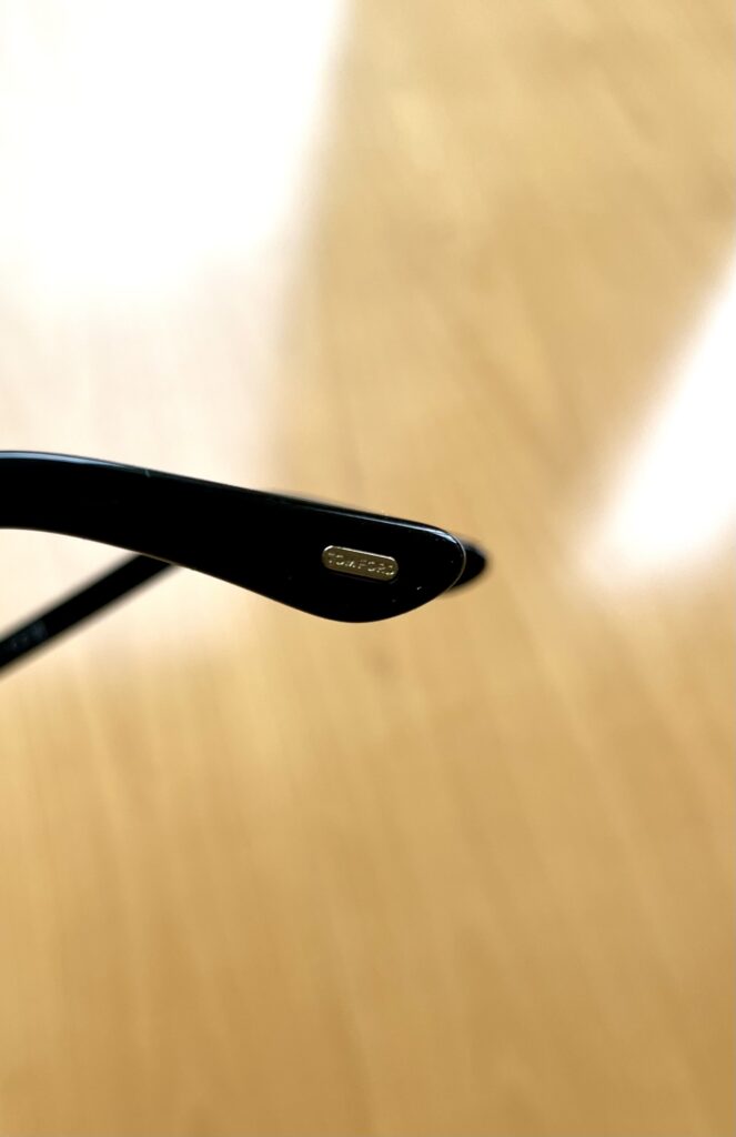 ロゴのプレートがおしゃれです。