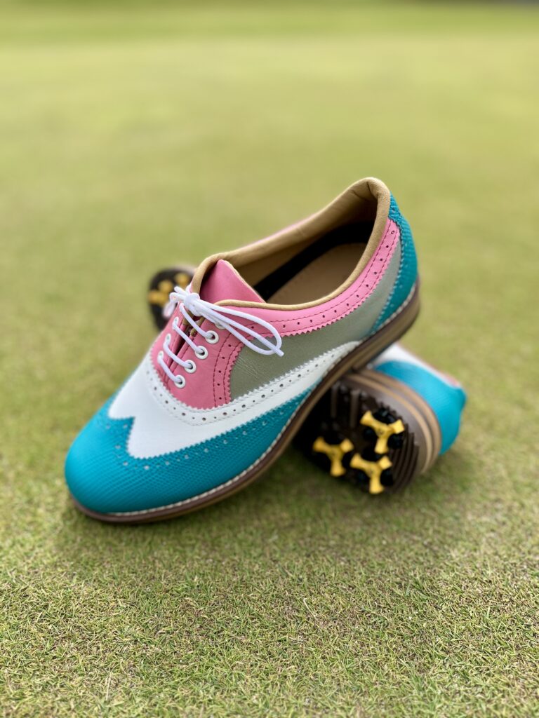 ファイブスリーゴルフ Noble Pro L ターコイズホワイト/ピンクシルバーでございます。